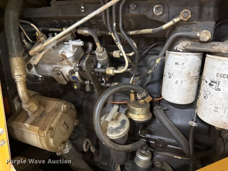 image for item DY8239 1998 Vermeer V-5800 trencher