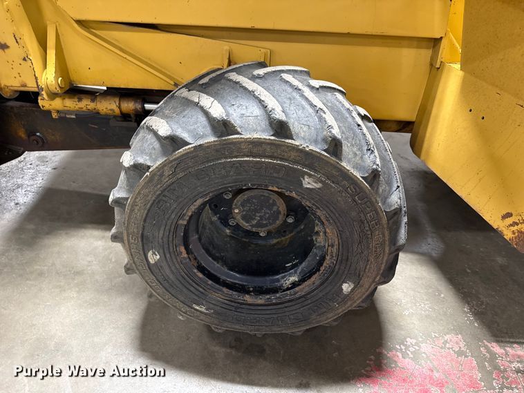 image for item DY8239 1998 Vermeer V-5800 trencher