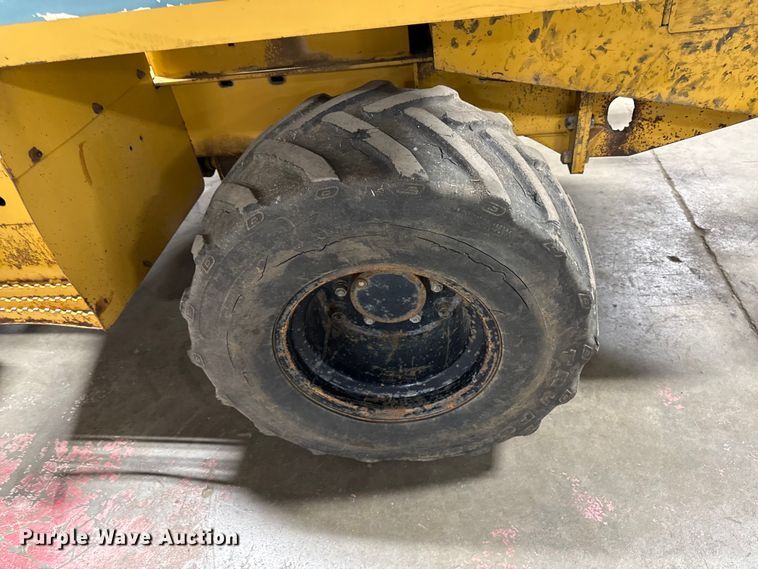 image for item DY8239 1998 Vermeer V-5800 trencher