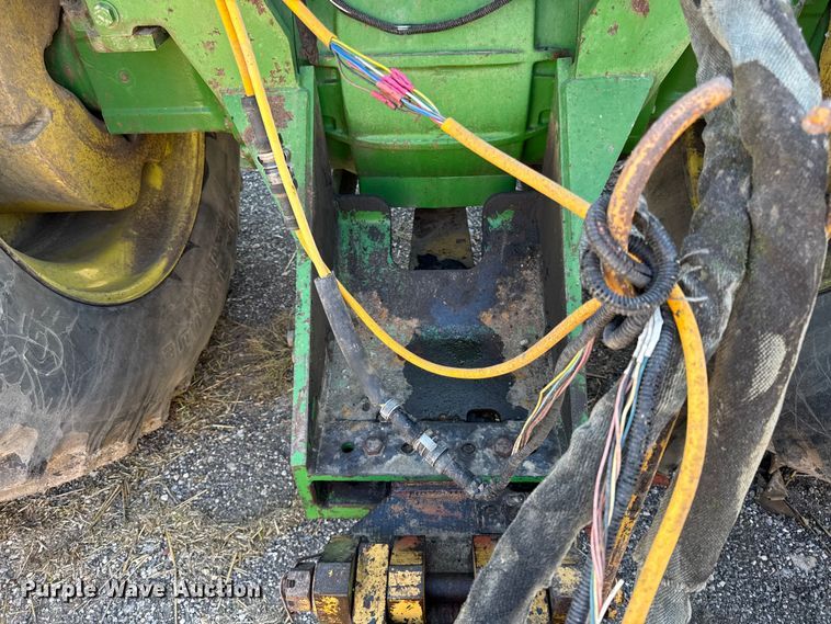 image for item DY8240 1992 John Deere 8960 4WD bi-directional tractor