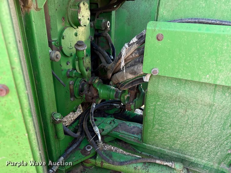 image for item DY8240 1992 John Deere 8960 4WD bi-directional tractor