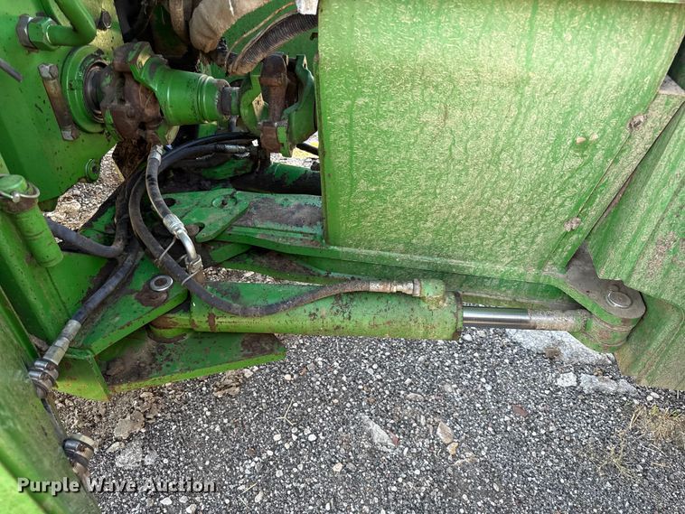 image for item DY8240 1992 John Deere 8960 4WD bi-directional tractor