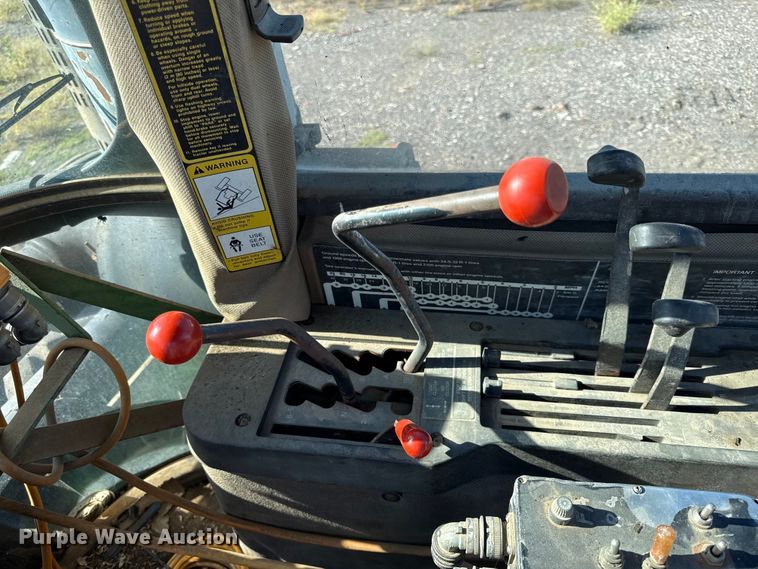 image for item DY8240 1992 John Deere 8960 4WD bi-directional tractor