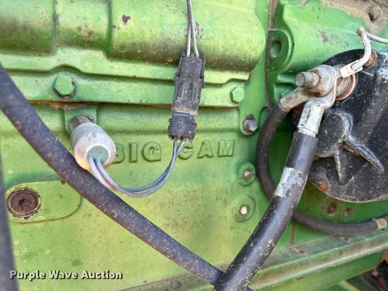 image for item DY8240 1992 John Deere 8960 4WD bi-directional tractor