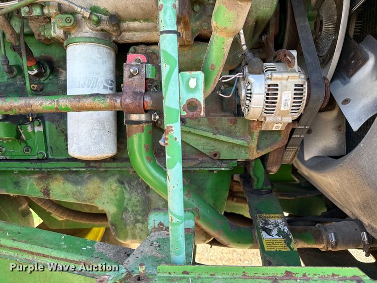 image for item DY8240 1992 John Deere 8960 4WD bi-directional tractor