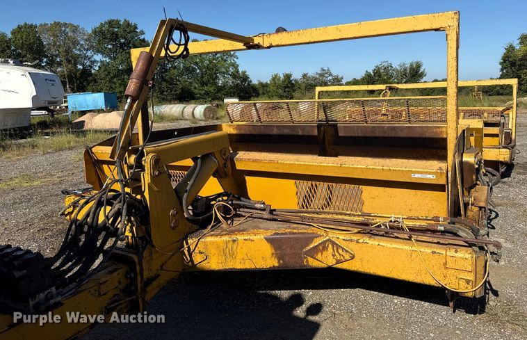 image for item DY8241 (2) Reynolds pull type scrapers