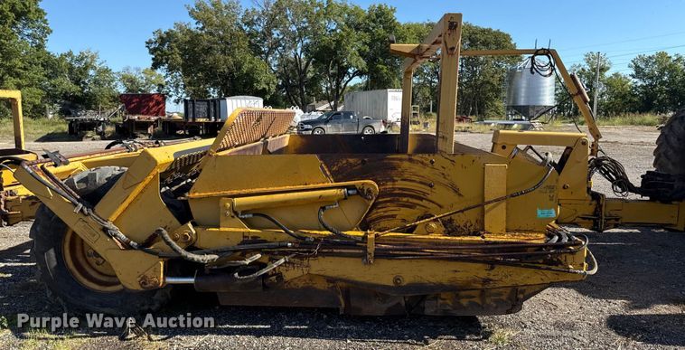 image for item DY8241 (2) Reynolds pull type scrapers