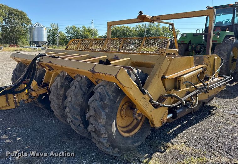 image for item DY8241 (2) Reynolds pull type scrapers