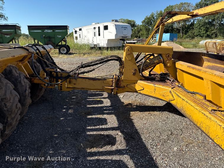 image for item DY8241 (2) Reynolds pull type scrapers