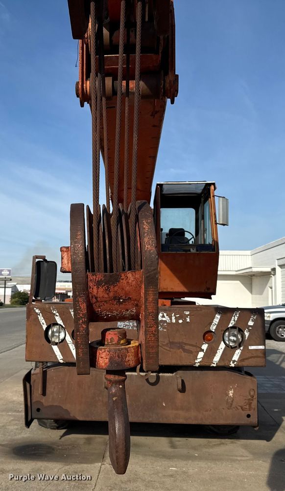 image for item DY8247 1981 Bantam S588B crane