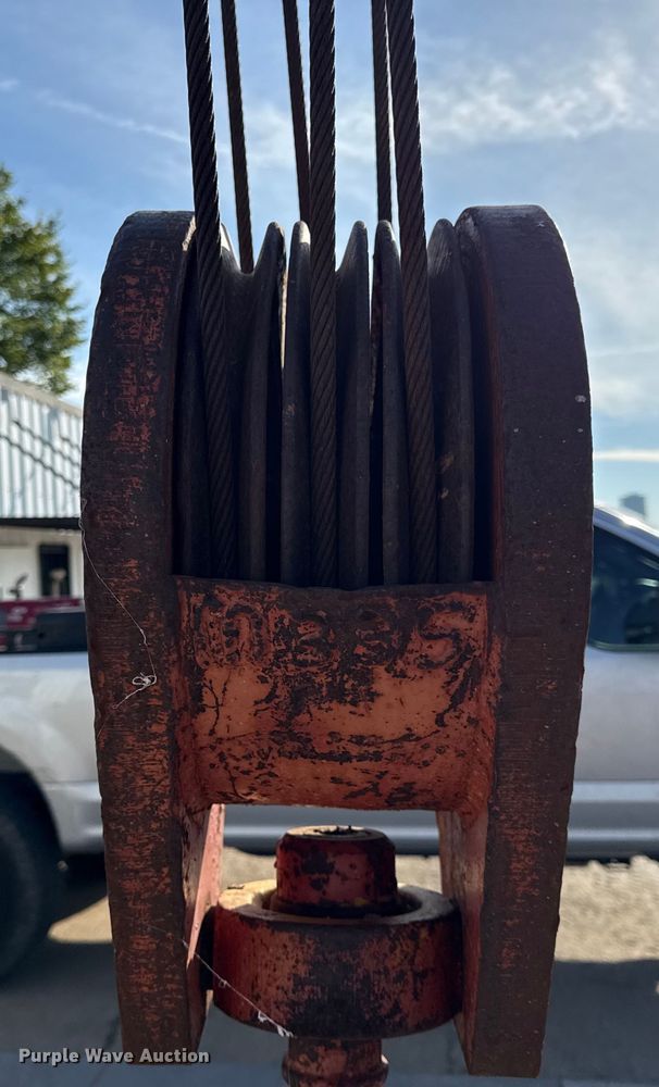 image for item DY8247 1981 Bantam S588B crane