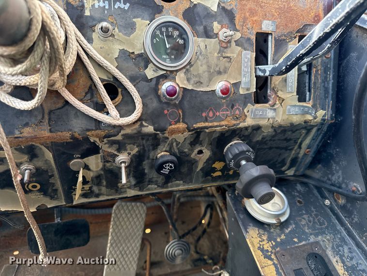 image for item DY8247 1981 Bantam S588B crane