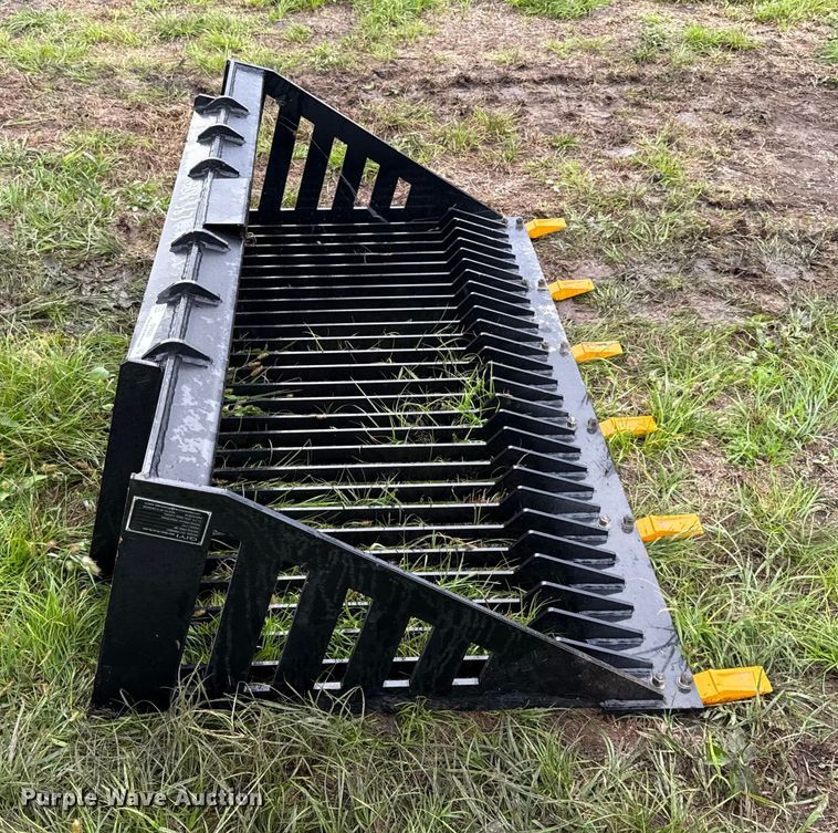 image for item DY8261 2025 GIYI GY-RB66C skid steer rock bucket