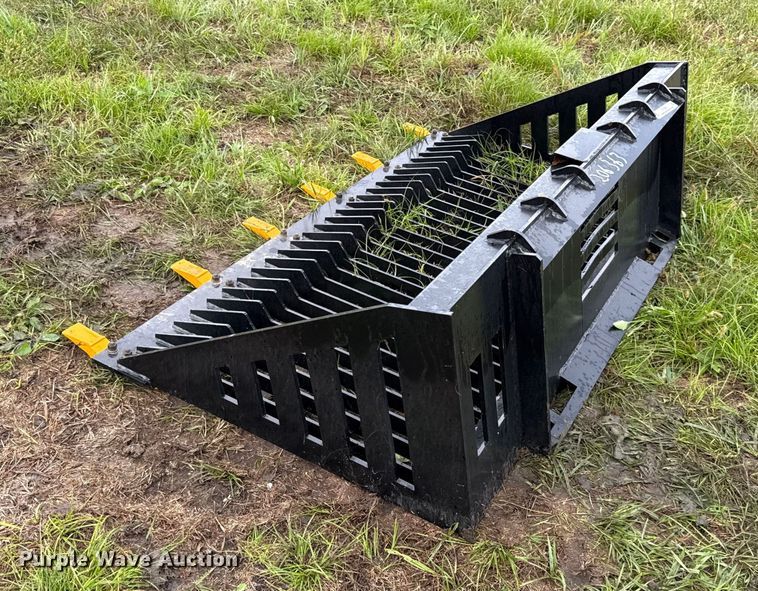 image for item DY8261 2025 GIYI GY-RB66C skid steer rock bucket