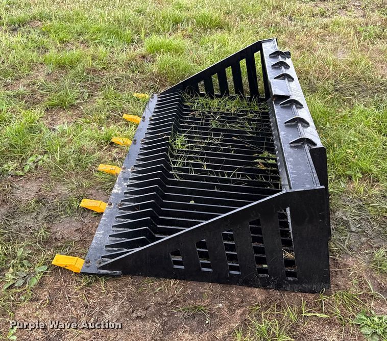 image for item DY8261 2025 GIYI GY-RB66C skid steer rock bucket