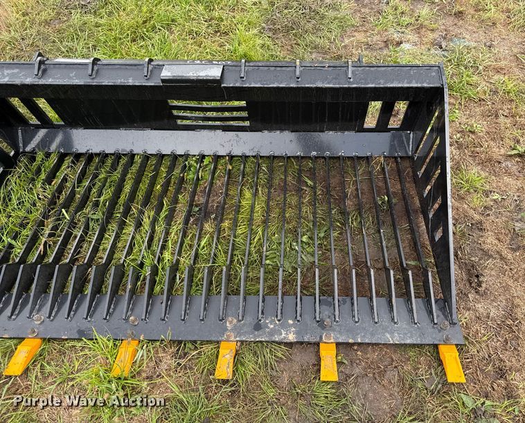 image for item DY8261 2025 GIYI GY-RB66C skid steer rock bucket