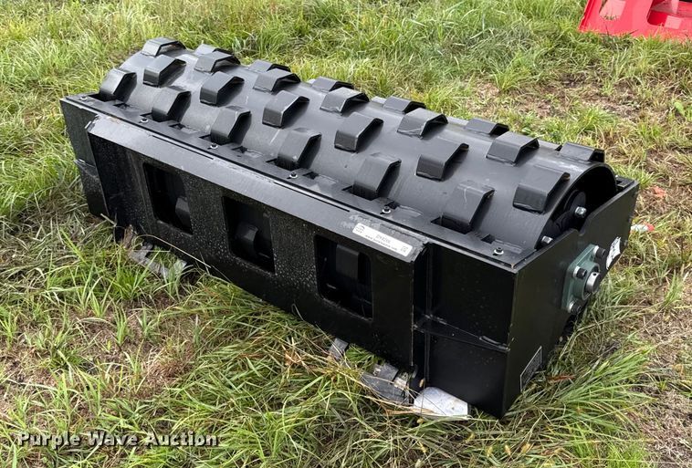 image for item DY8266 2025 GIYI CW59 Skid steer vibratory drum roller