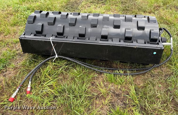 image for item DY8266 2025 GIYI CW59 Skid steer vibratory drum roller