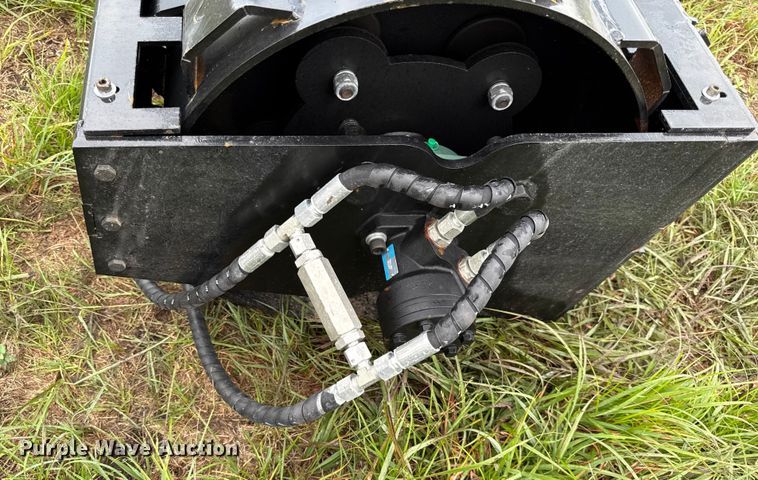 image for item DY8266 2025 GIYI CW59 Skid steer vibratory drum roller