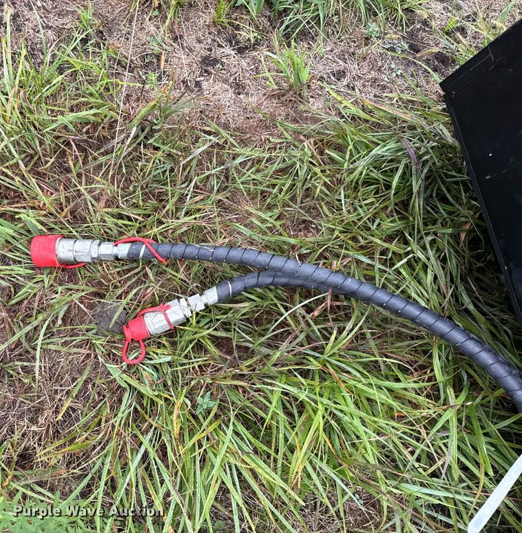 image for item DY8266 2025 GIYI CW59 Skid steer vibratory drum roller