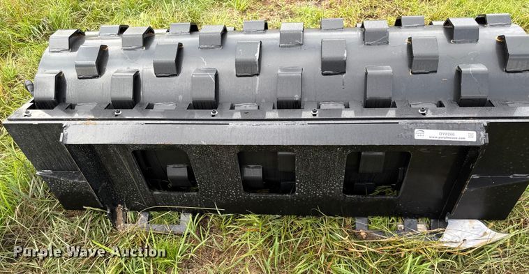 image for item DY8266 2025 GIYI CW59 Skid steer vibratory drum roller