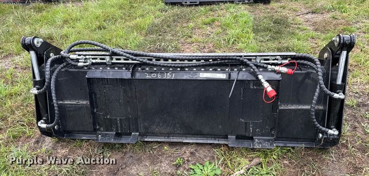 image for item DY8268 2025 GIYI KH72 4-in-1 skid steer bucket