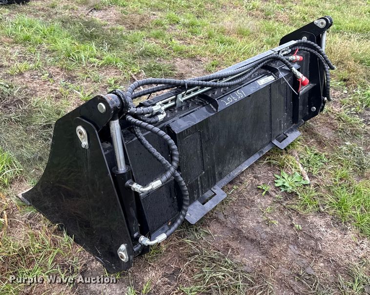 image for item DY8268 2025 GIYI KH72 4-in-1 skid steer bucket