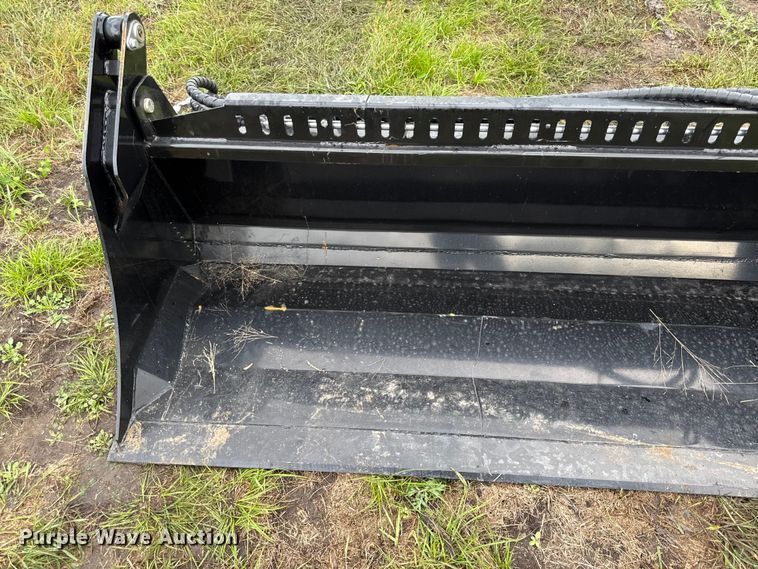 image for item DY8268 2025 GIYI KH72 4-in-1 skid steer bucket