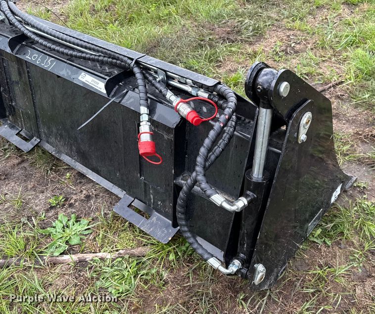 image for item DY8268 2025 GIYI KH72 4-in-1 skid steer bucket