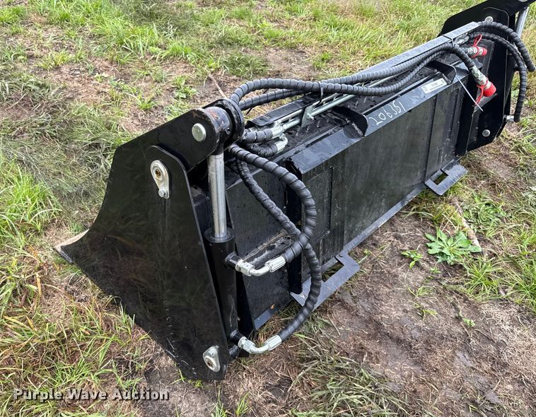 image for item DY8268 2025 GIYI KH72 4-in-1 skid steer bucket