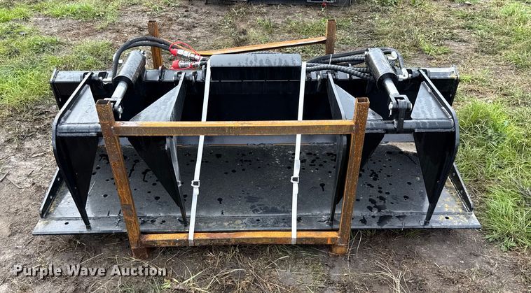 image for item DY8271 2025 GIYI PG72 skid steer grapple bucket