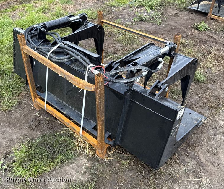 image for item DY8271 2025 GIYI PG72 skid steer grapple bucket