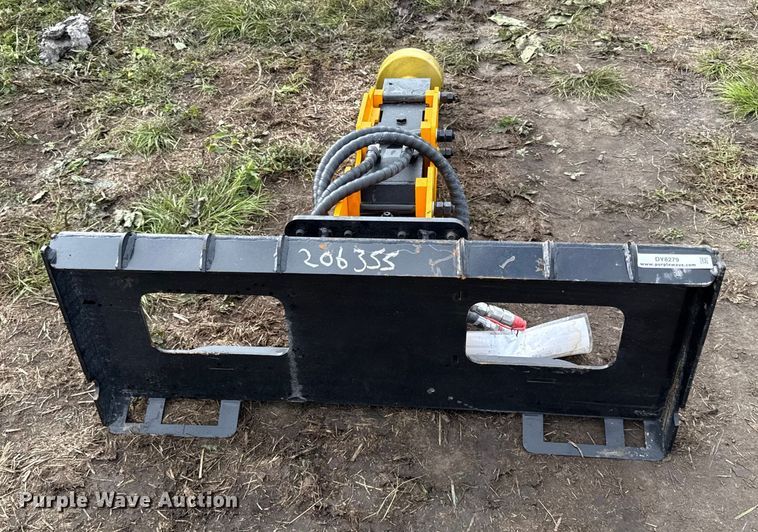 image for item DY8279 2025 GIYI D680 skid steer post driver