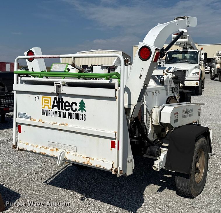 image for item DY8290 2012 Altec CFD-1217 wood chipper