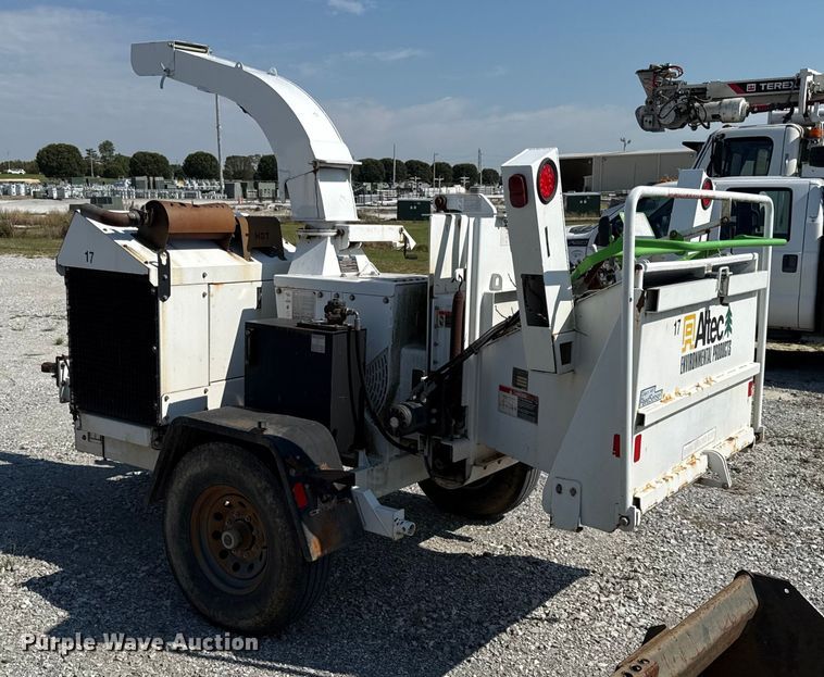 image for item DY8290 2012 Altec CFD-1217 wood chipper