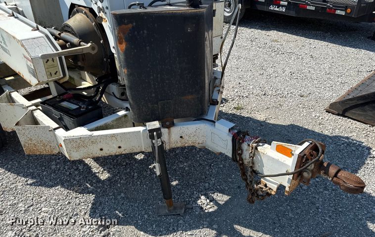 image for item DY8290 2012 Altec CFD-1217 wood chipper