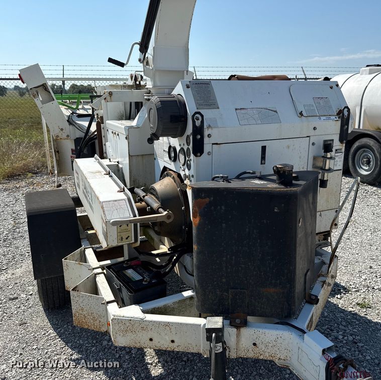 image for item DY8290 2012 Altec CFD-1217 wood chipper