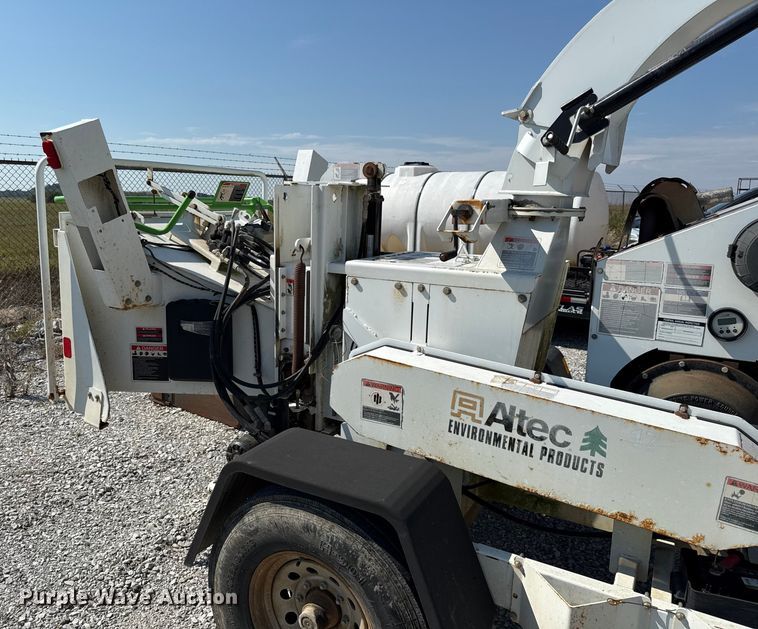 image for item DY8290 2012 Altec CFD-1217 wood chipper