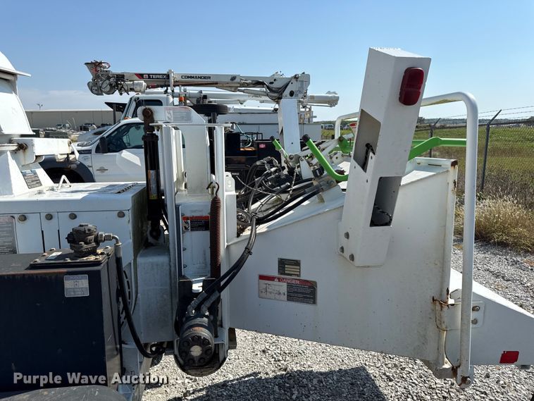 image for item DY8290 2012 Altec CFD-1217 wood chipper