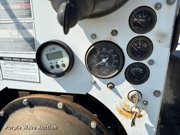 image for item DY8290 2012 Altec CFD-1217 wood chipper