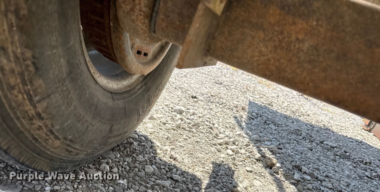 image for item DY8290 2012 Altec CFD-1217 wood chipper