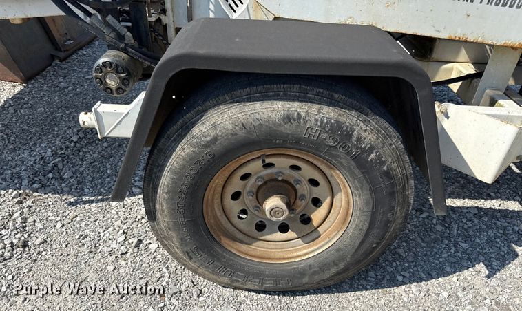 image for item DY8290 2012 Altec CFD-1217 wood chipper