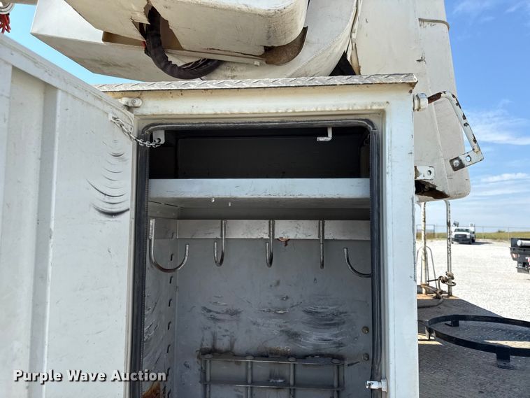 image for item DY8291 2012 Freightliner Business Class M2 bucket truck