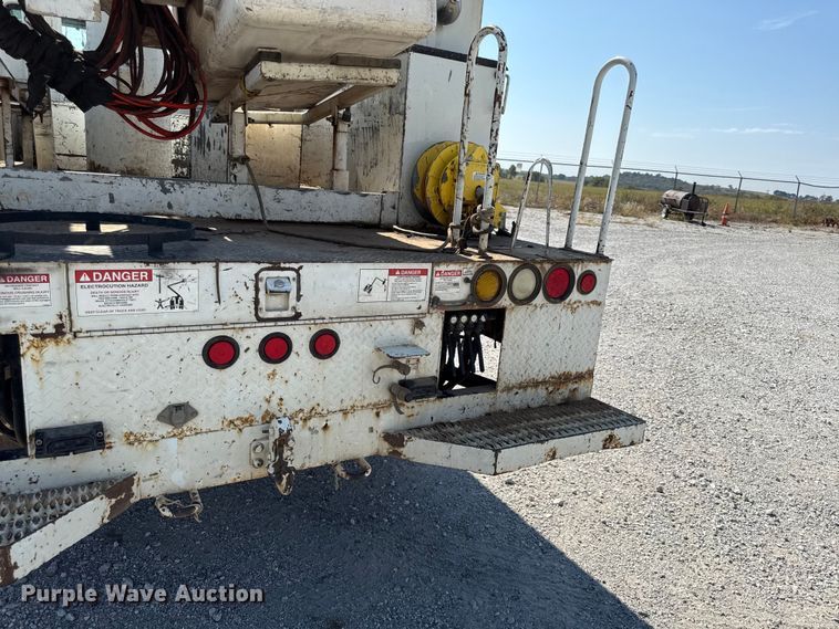 image for item DY8291 2012 Freightliner Business Class M2 bucket truck