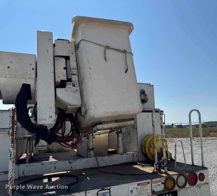 image for item DY8291 2012 Freightliner Business Class M2 bucket truck