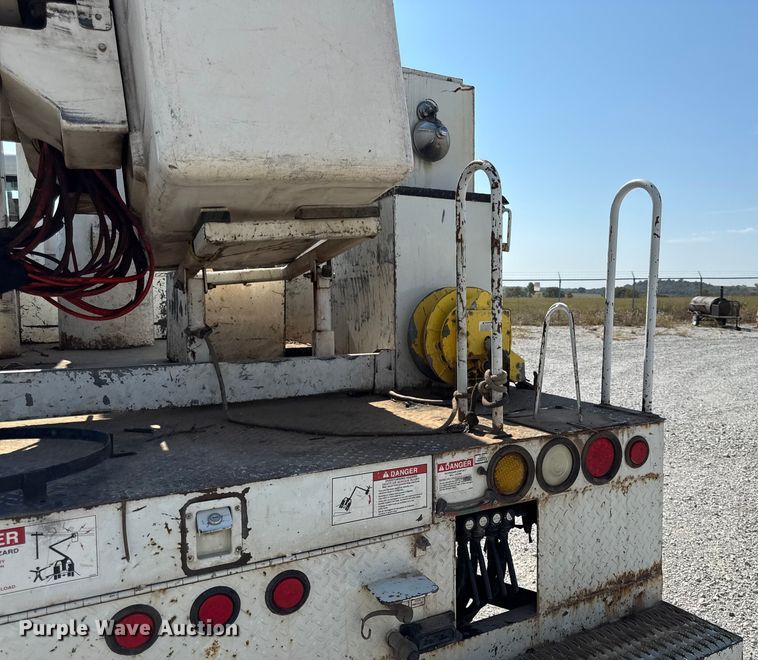 image for item DY8291 2012 Freightliner Business Class M2 bucket truck