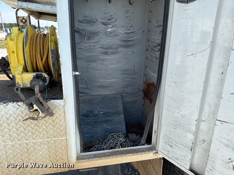 image for item DY8291 2012 Freightliner Business Class M2 bucket truck