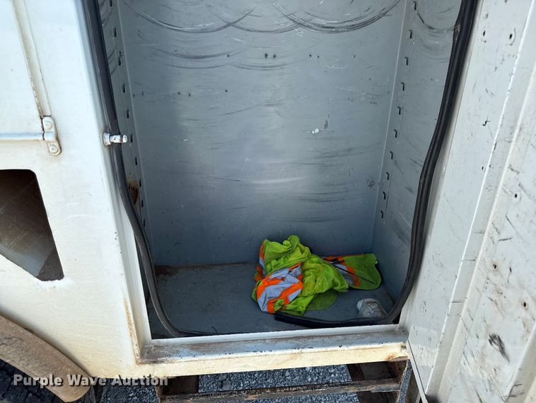 image for item DY8291 2012 Freightliner Business Class M2 bucket truck