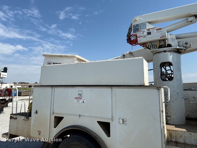 image for item DY8291 2012 Freightliner Business Class M2 bucket truck