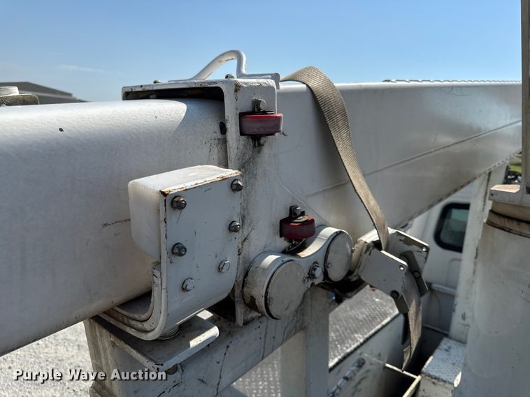 image for item DY8291 2012 Freightliner Business Class M2 bucket truck
